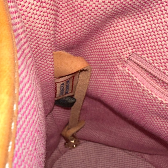 Dooney & bourke pink bucket bag - Picture 3 of 11